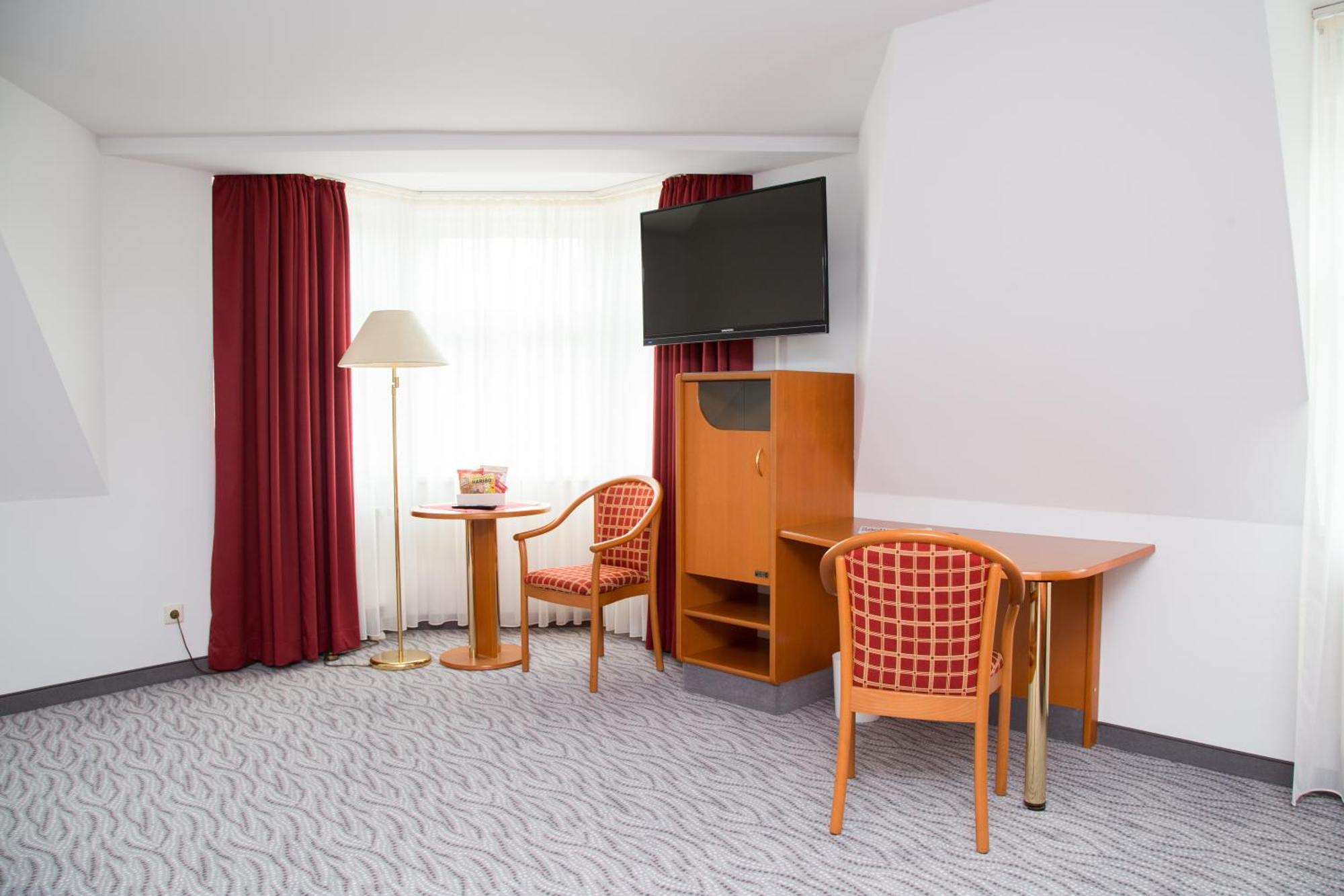 Hotel Kaiserhof Radeberg Rum bild