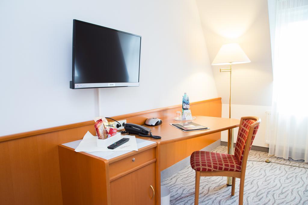 Hotel Kaiserhof Radeberg Exteriör bild